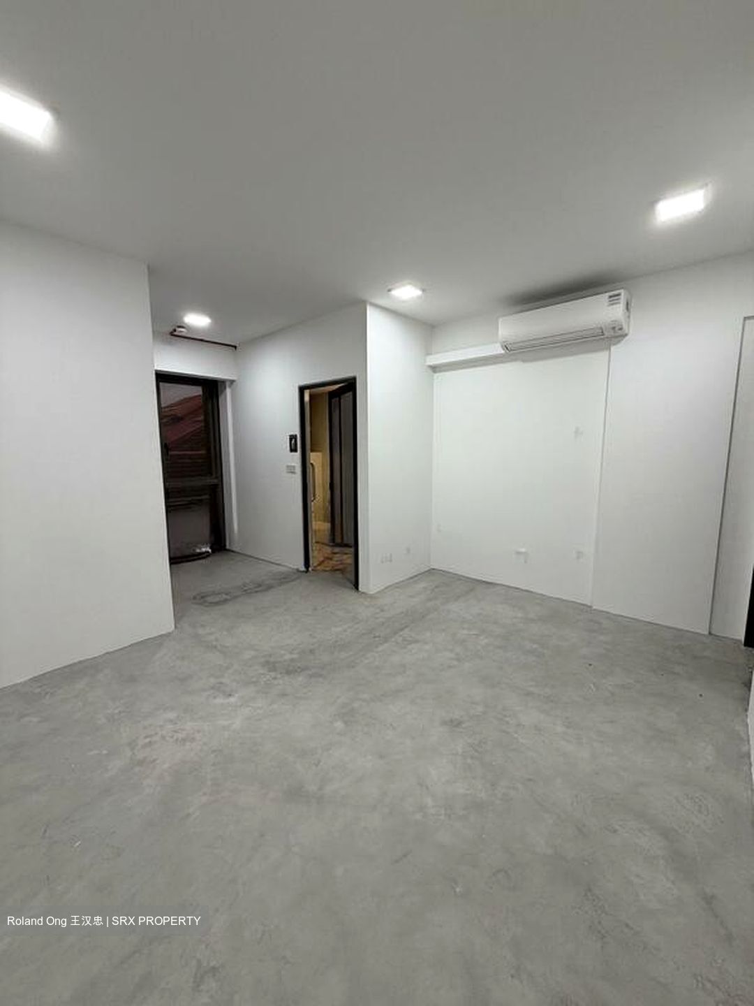 Joo Chiat Road (D15), Shop House #513616791